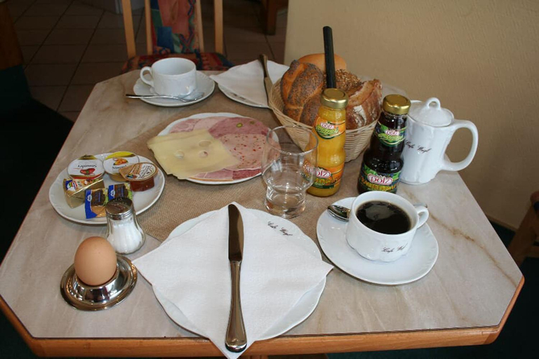 Food & Drinks 2, Cafe-Backerei-Pension Weigl, Schwandorf