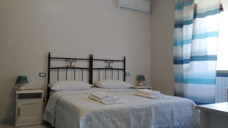 Others 2, B&B Mariele, Salerno