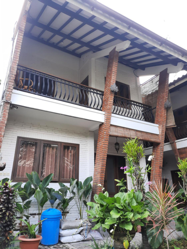 Exterior 7