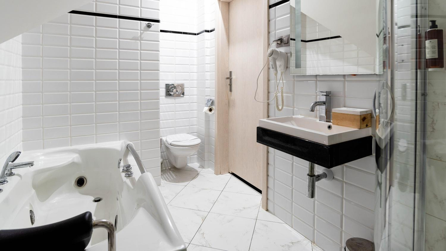 Bathroom 2, Caryńska Resort & Spa, Bieszczady