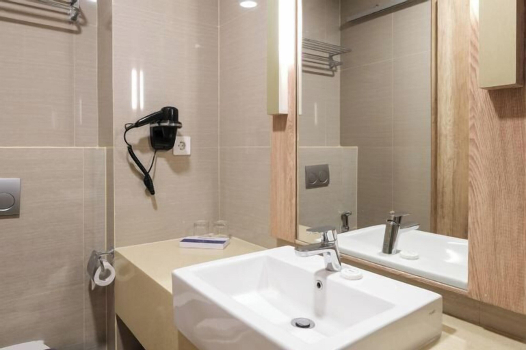 Bathroom 17