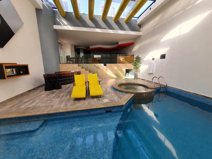 Sport & Beauty 2, Hotel Alcampo, El Marqués