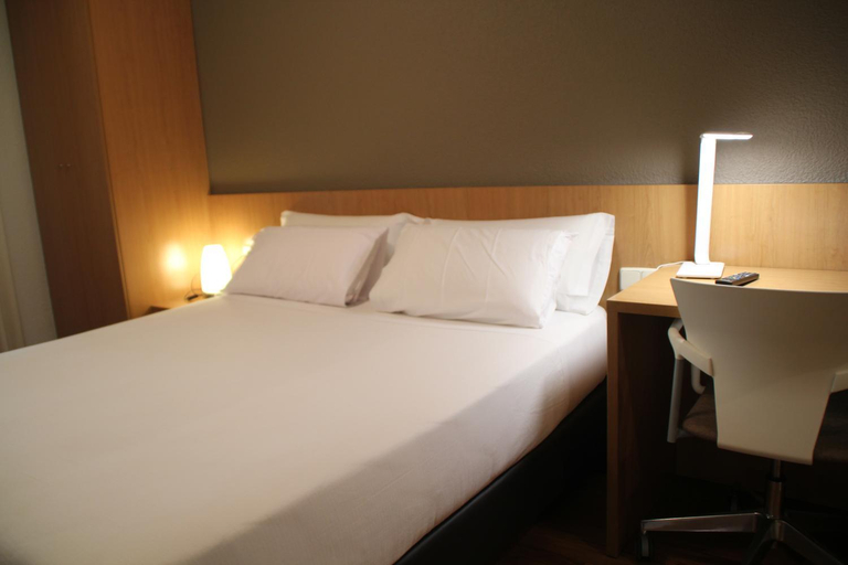 Others 5, Hostal Abodi, Navarra