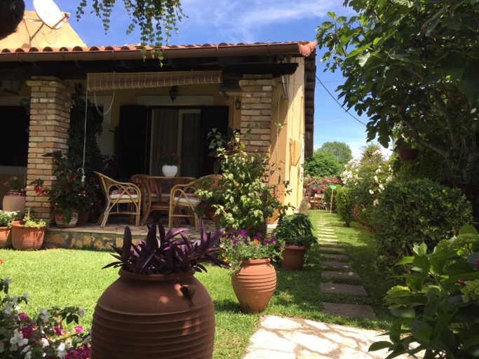 Exterior & Views 1, Villa Tina Country Beach Apartments, Ionian Islands