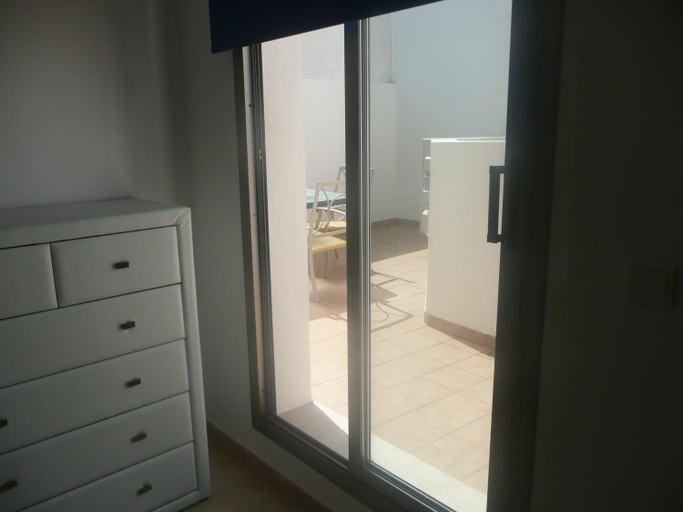 Facilities 3, Holiday Apartments Malvarrosa Beach, Valencia