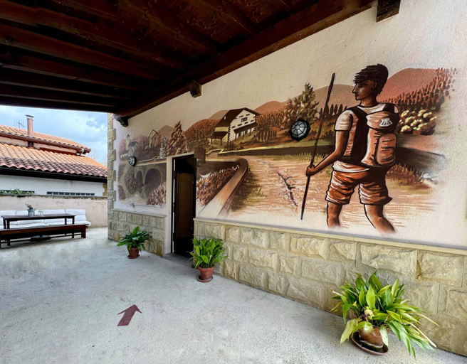 2, Albergue San Nicolas, Larrasoana, Navarra