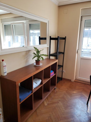 Others 4, Private cozy room 2 with shared kitchen in appartment, Belgrade