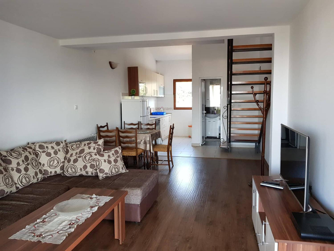 Others 3, Apartment Dasic