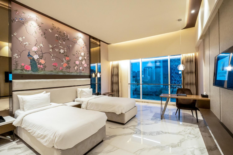 Bedroom 3, Seven Eleven Hotels & Club, Thane