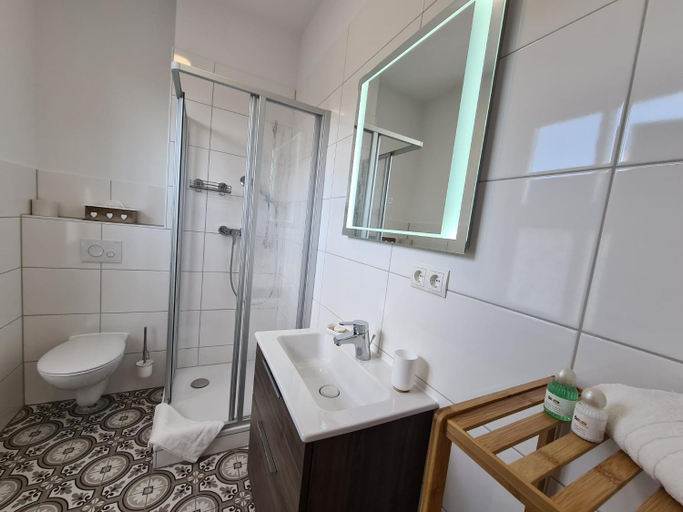 Bathroom 7