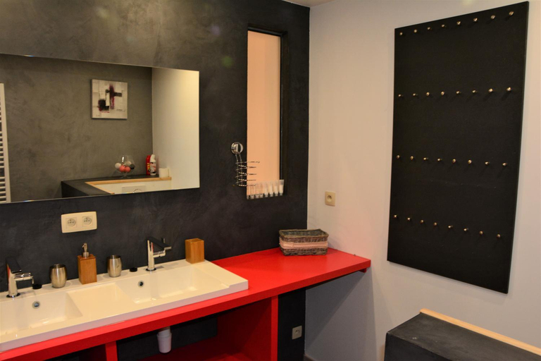 Bathroom 12