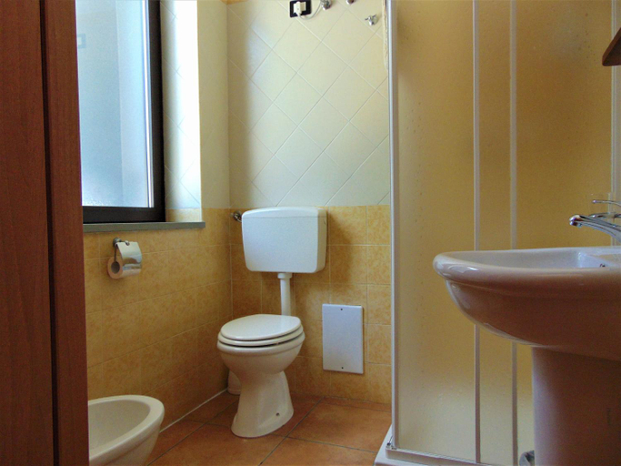 Bathroom 3, Casale Rurale, Caserta