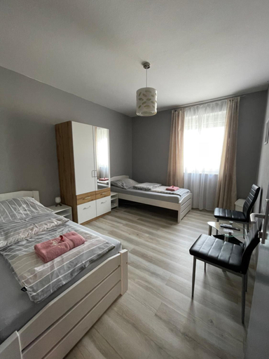 Others 5, Privatzimmer Hammrich, Mattersburg