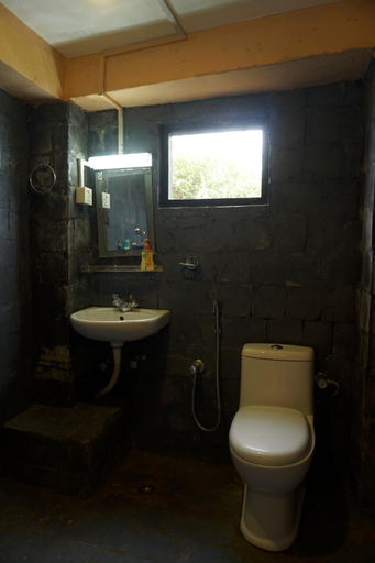 Bathroom 3, Hotel Depche, Gandaki