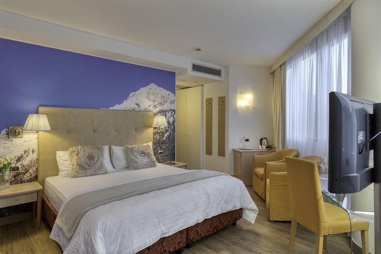 Bedroom 2, Hotel Sporting Trento, Trento