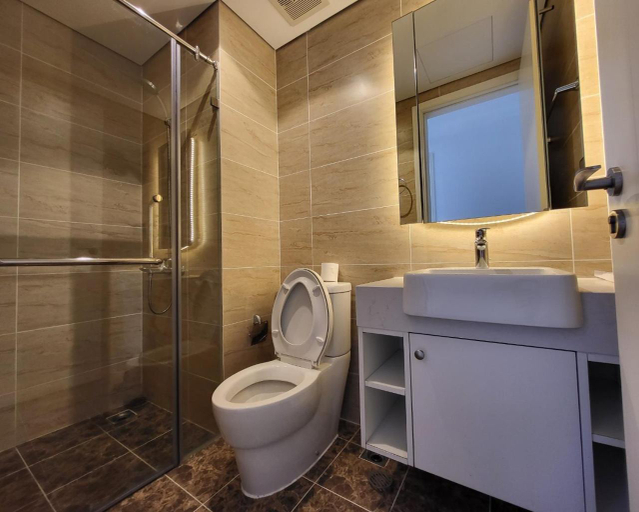 Bathroom 20
