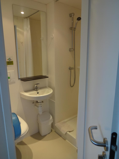 Bathroom 3, Ethic etapes Val de Loire, Loir-et-Cher