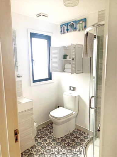 Bathroom 3, Porth Beach Hotel, Cornwall