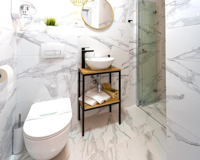 Bathroom 4