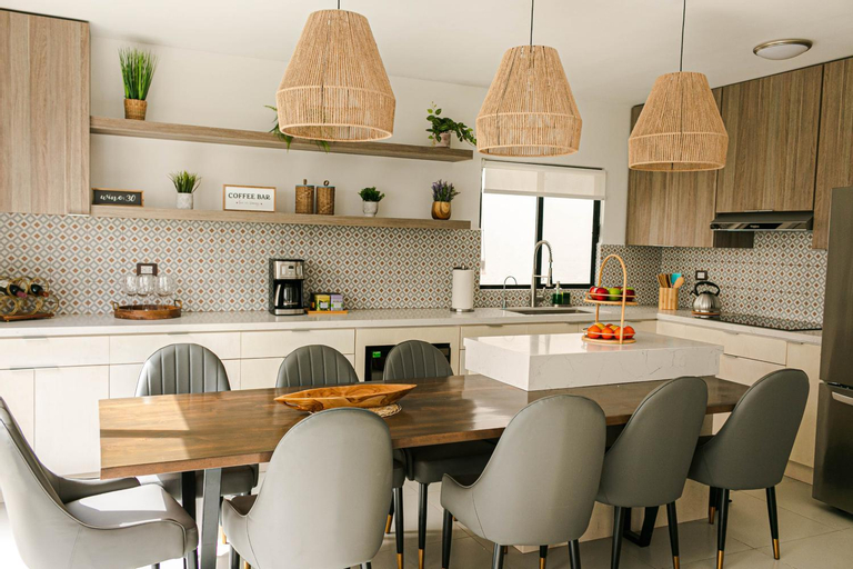 Dining Room 13