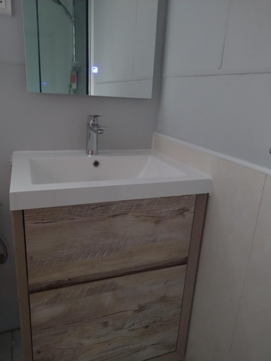 Bathroom 3, Chez Pascal et Claudia, Koumac