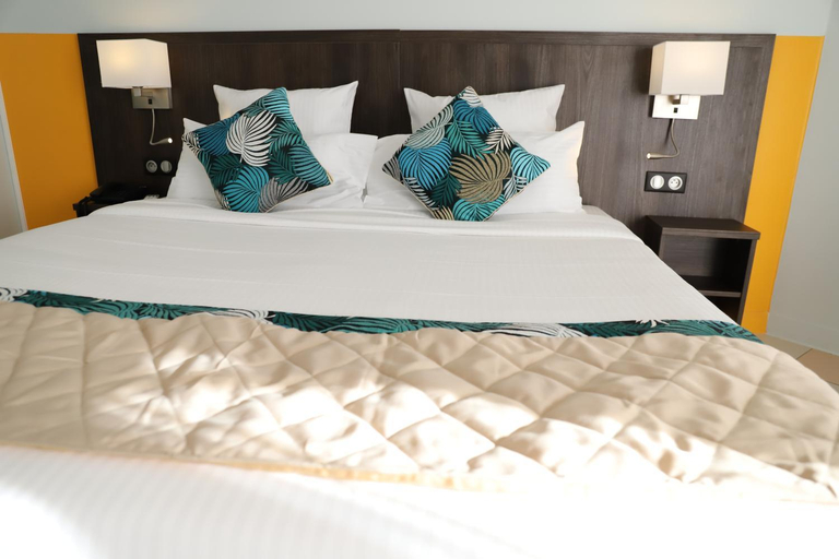 Bedroom 4, Hotel Saint - Georges, Saint-Claude