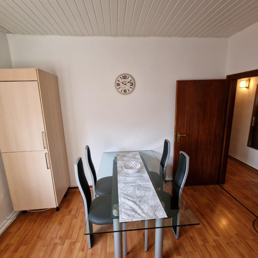 Kitchen 5, Zuhause im Grunen, Essen