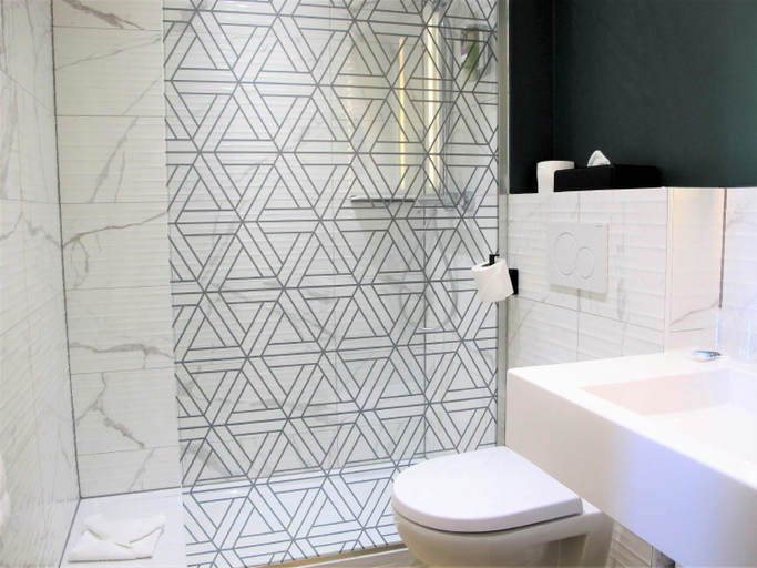 Bathroom 6