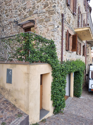 Bed & Basta, Terni