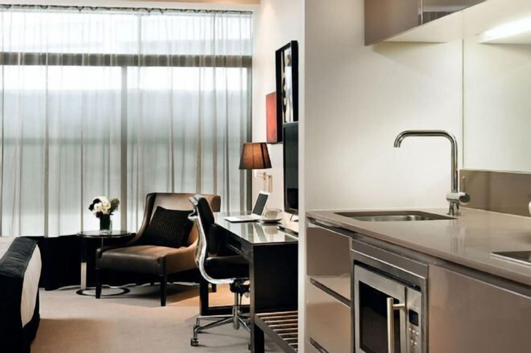 Dining Room 10