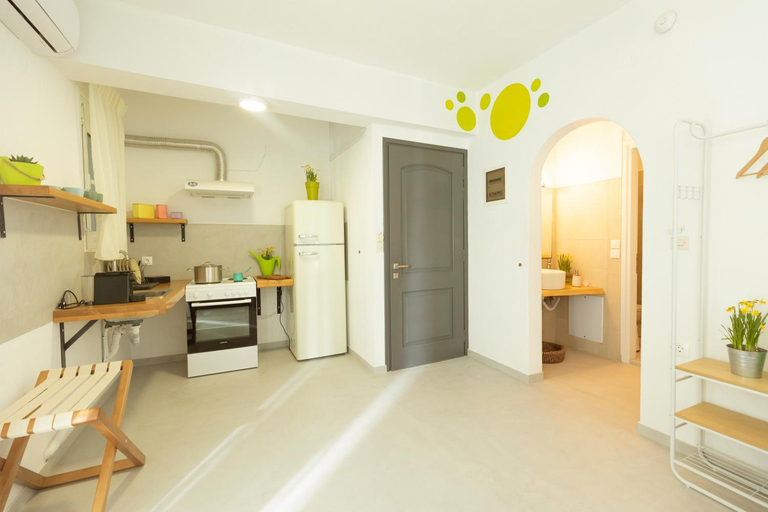Others 3, KIMIA Guest House, Thessaly
