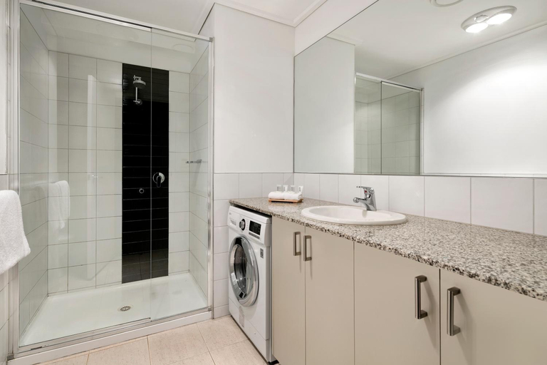Bathroom 2, Quest Jolimont, Melbourne
