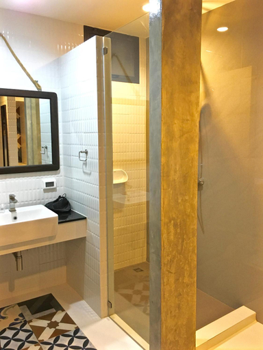 Bathroom 3, the museum hotel, Muang Nakhon Pathom