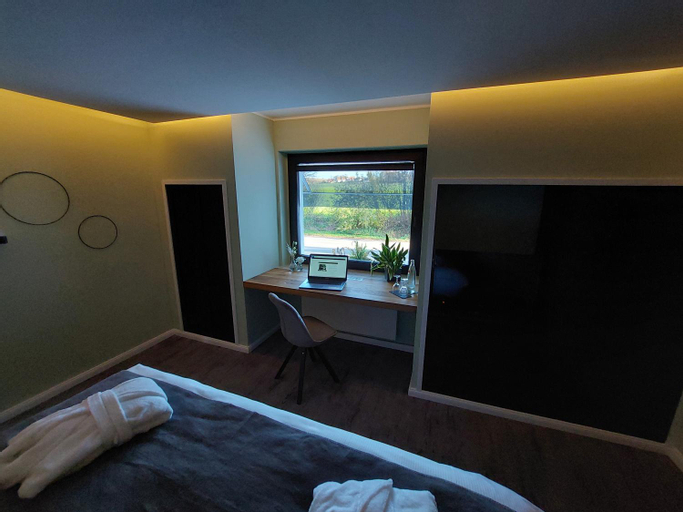 Others 5, Hotel Hilleringmann, Unna