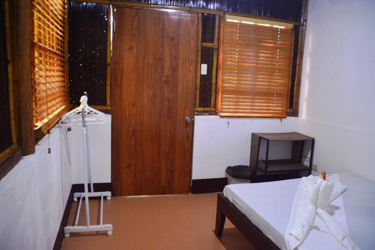 Bathroom 4, Victordelia Hilltop Hostel, San Vicente