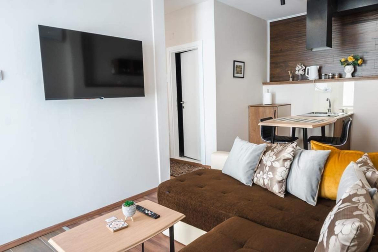Others 3, MariaApartments