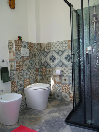 Bathroom 2, B&B Des Artistes, Reggio Nell'Emilia