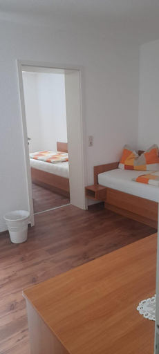 Others 5, Pension zum Park, Ludwigslust-Parchim