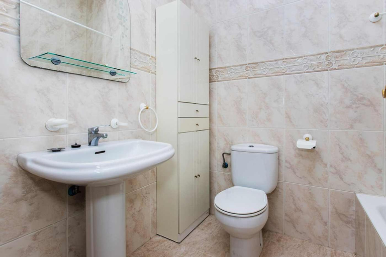 Bathroom 4, CH Isla Menorca Ciudad Quesada, Alicante