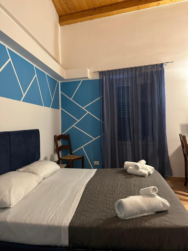 Bedroom 2, Cartari Apartment, Palermo