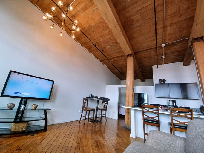 Others 5, Detroit Riverwalk Loft, Wayne
