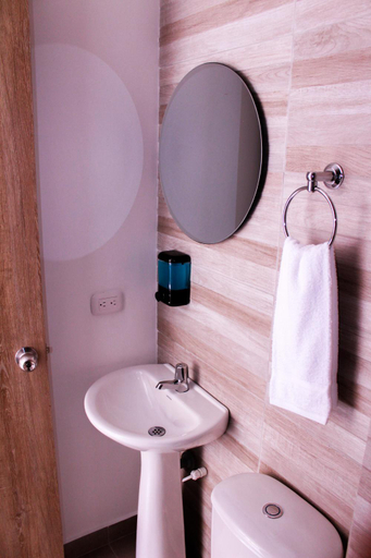 Bathroom 5, Ayenda Hotel MM, Dosquebradas