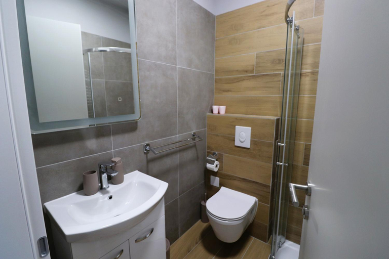 Others 5, Rooms Matic, Velika Gorica