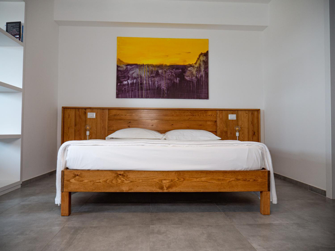 Others 4, A est b&b Otranto, Lecce
