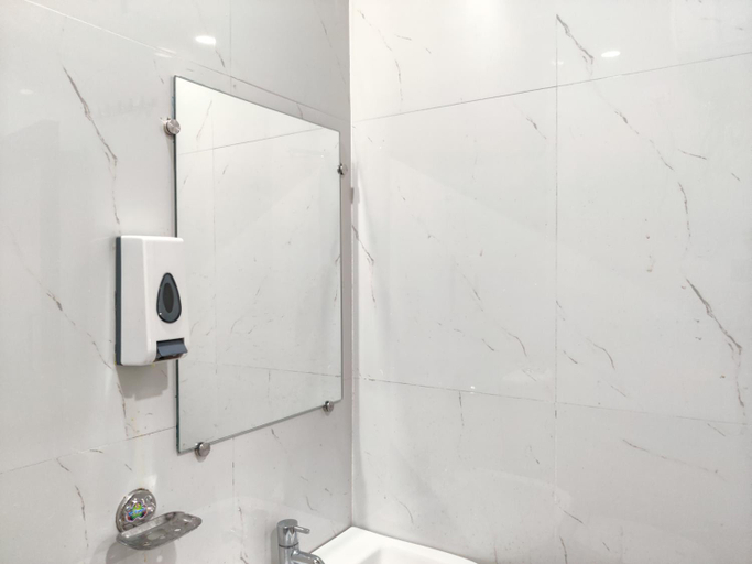 Bathroom 5, Hotel Orange Classic, Garhwal
