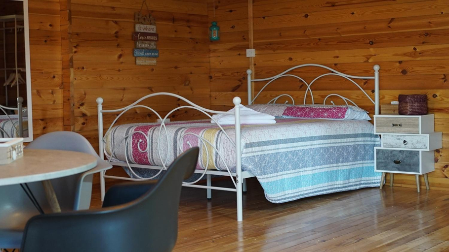Bedroom 2, Happy Glamping Cy, Larnaca