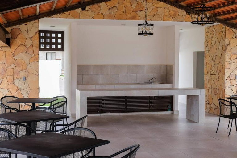 Dining Room 21