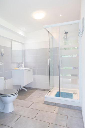 Bathroom 3, Rando-Yourte, Seine-Maritime