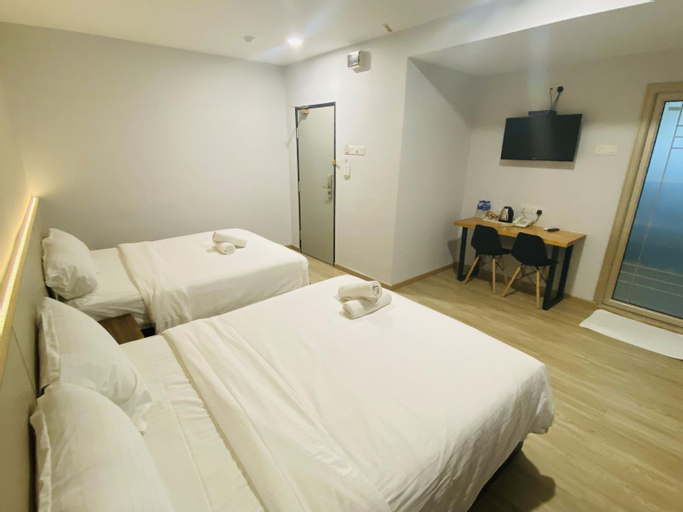 Bedroom 9