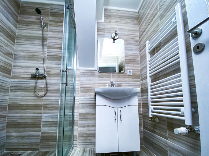 Bathroom 2, Kiko apartmani LUX, Zrenjanin